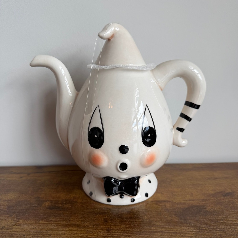 Johanna Parker Gus Ghost Ceramic Tea Pot Handle Lid Halloween White Black Cute